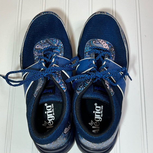 Alegria Shoes - Alegria TRAQ Qarma Walking Sneakers Size 39 8-8.5 Wild Child Blue Pattern